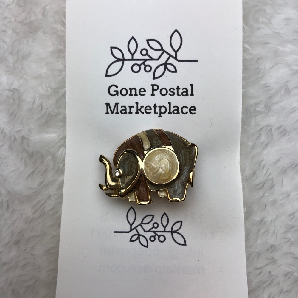 Vintage Elephant Brooch/Pin